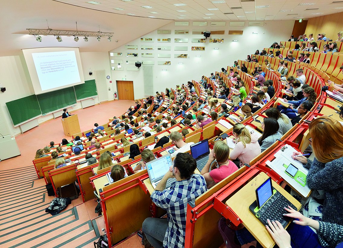 Studierende im Hörsaaä